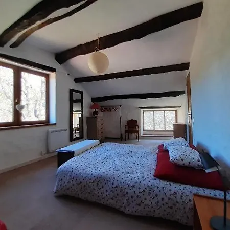 Holiday home Maison De Charme Vieussan